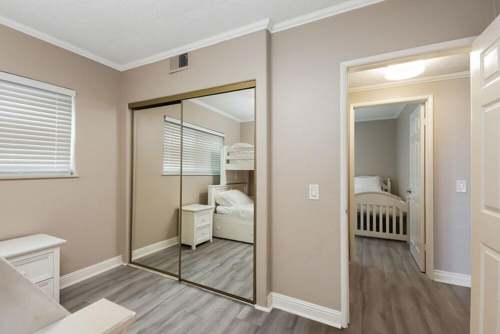 Lower Beach Front Escape Unit A