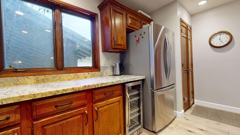 Mammoth Pines #02 - Year-round Activities!