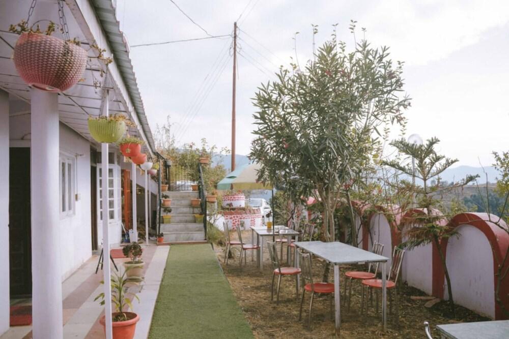 Goroomgo Hotel Himalayan Shutra Shimla