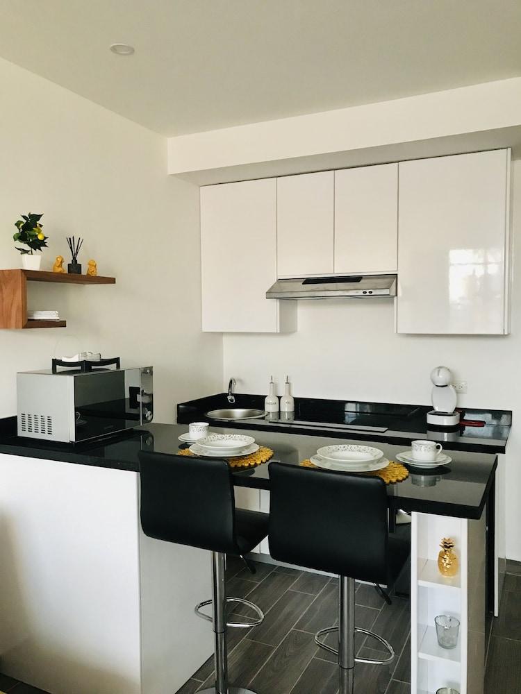 vanessa24 studio Anita204