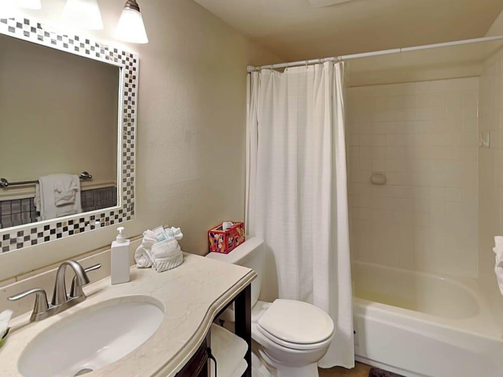 Island Surf 312 by Maui Rental Group