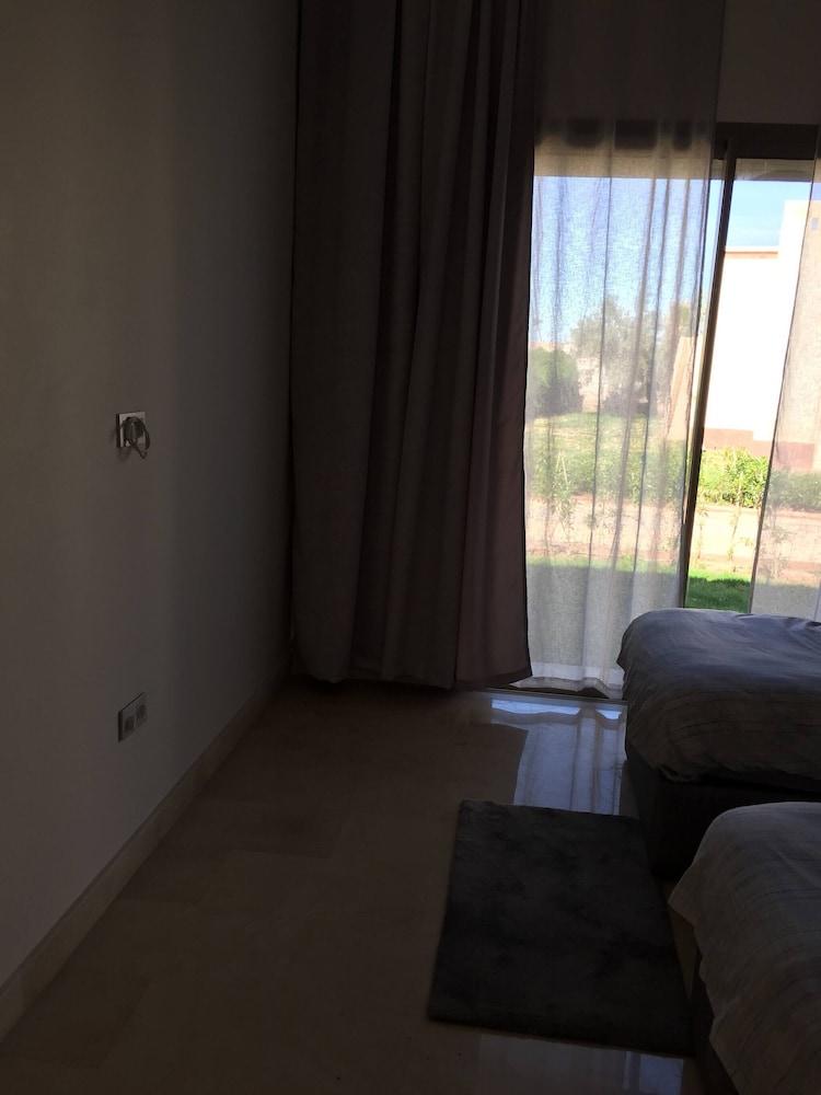 Marrakech Atlas Flowers