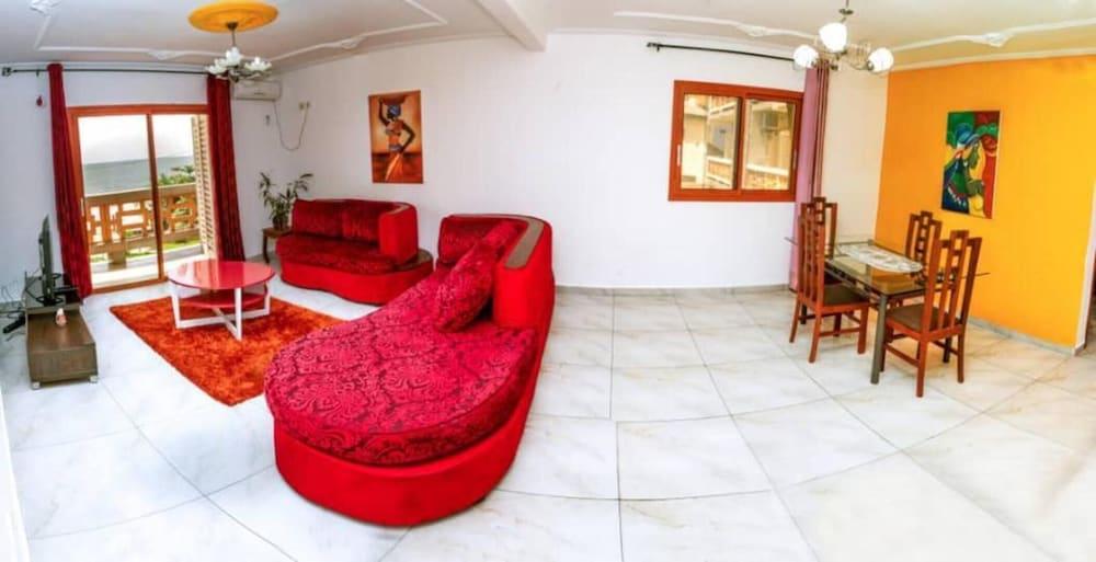 Lovely 3-bed Apartment in Kribi