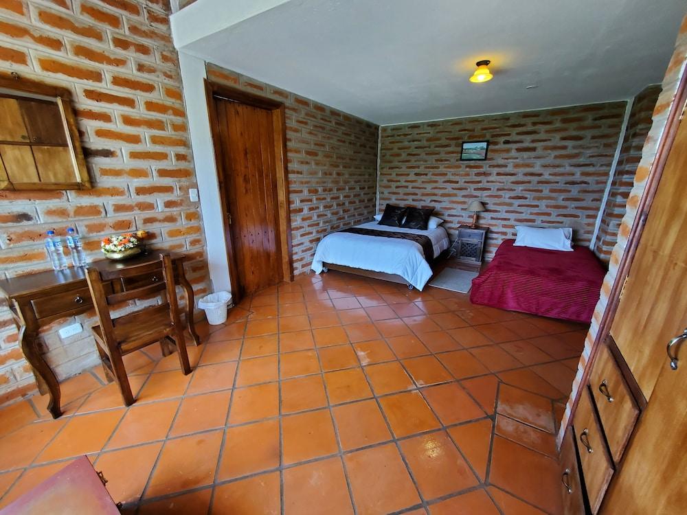 Balcon Al Cotopaxi Hosteria