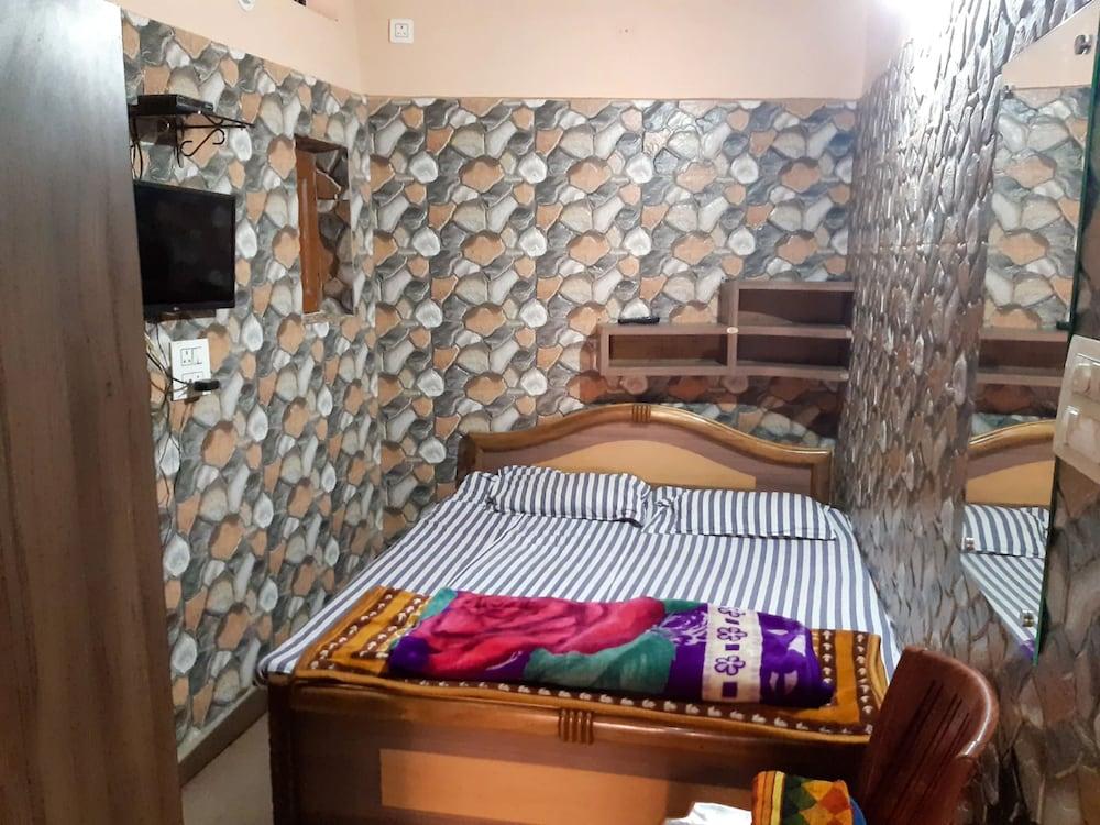 Goroomgo Hotel Ajit Residency Ranchi
