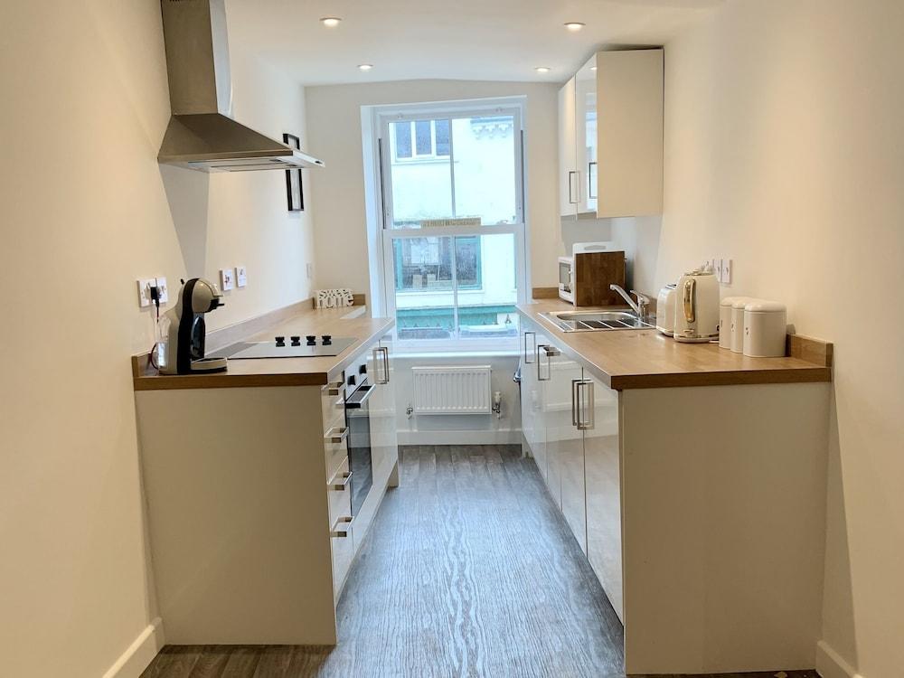 Charming Apartment Ilfracombe, Central Location