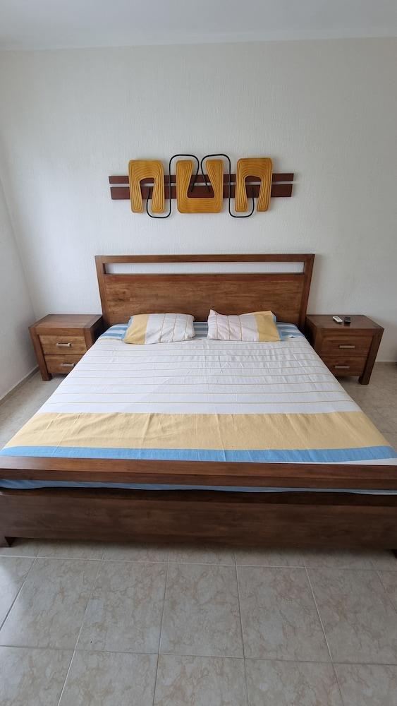 Cookie House Cancun Mex