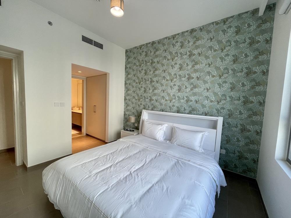 Dubai Hills Stunning & New - 2bedrooms