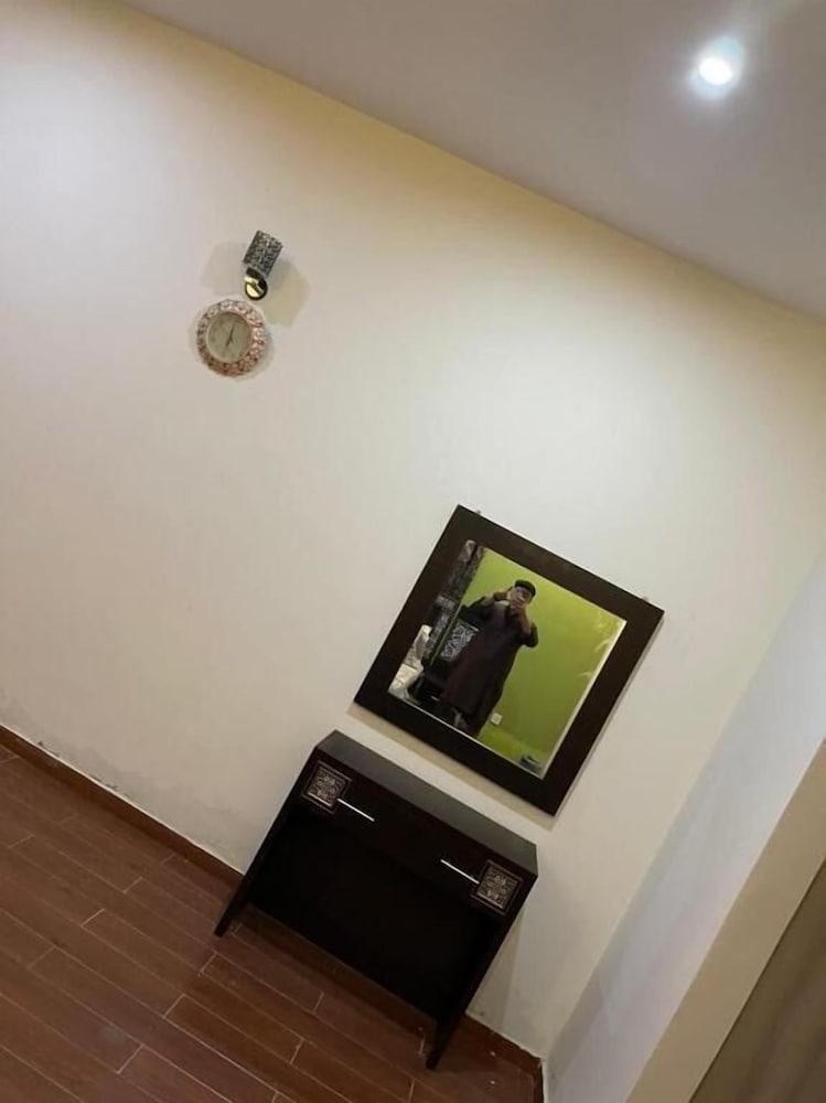 Hotel Executive Lodge