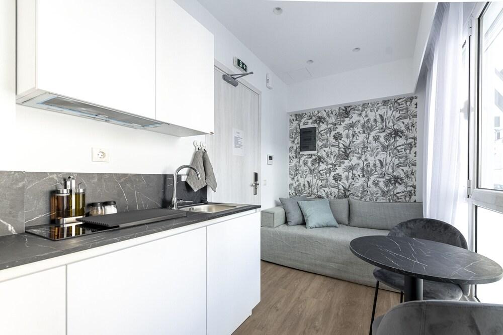 Phaedrus Living Exec Kriel Suites 101