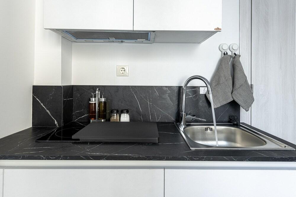 Phaedrus Living Modern Kriel Suites 103