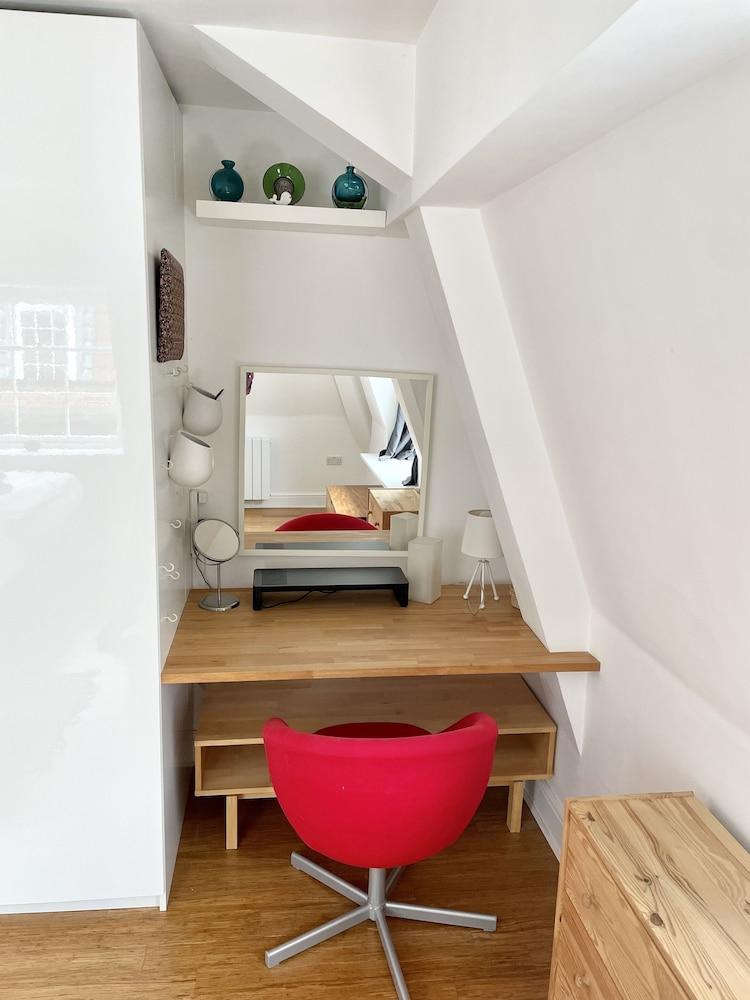 Bright 1 Double bed Apartment Near Cabot Circus