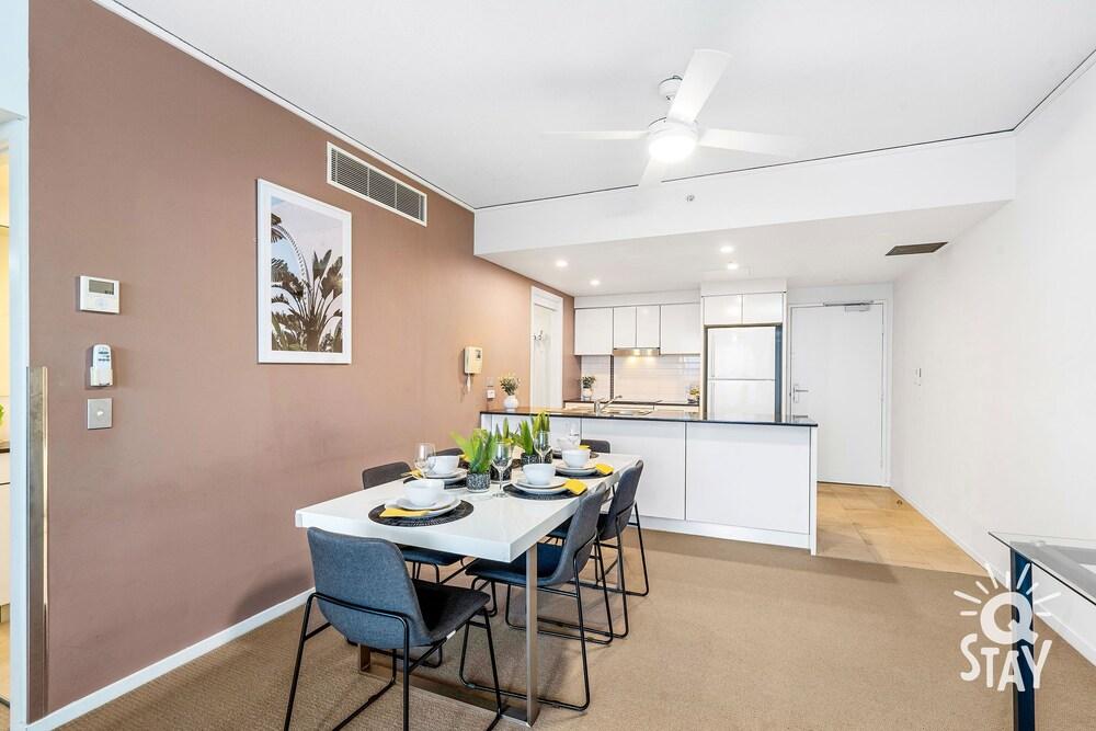 Sierra Grand Broadbeach  Q Stay