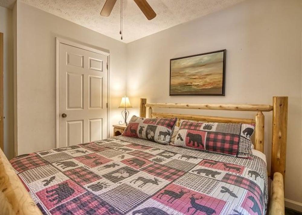 Magnolia Bearadise #311