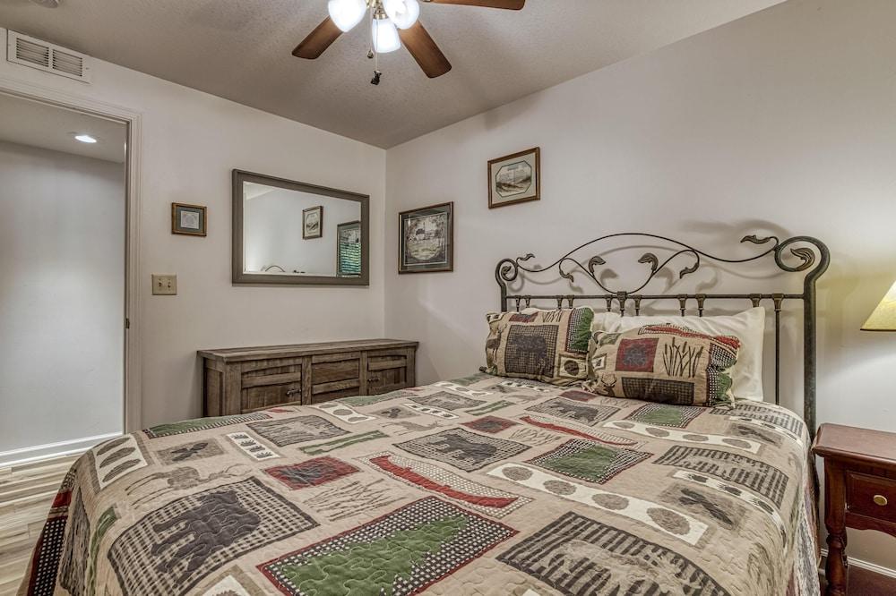 Gatlinburg Eagle View 2 #820