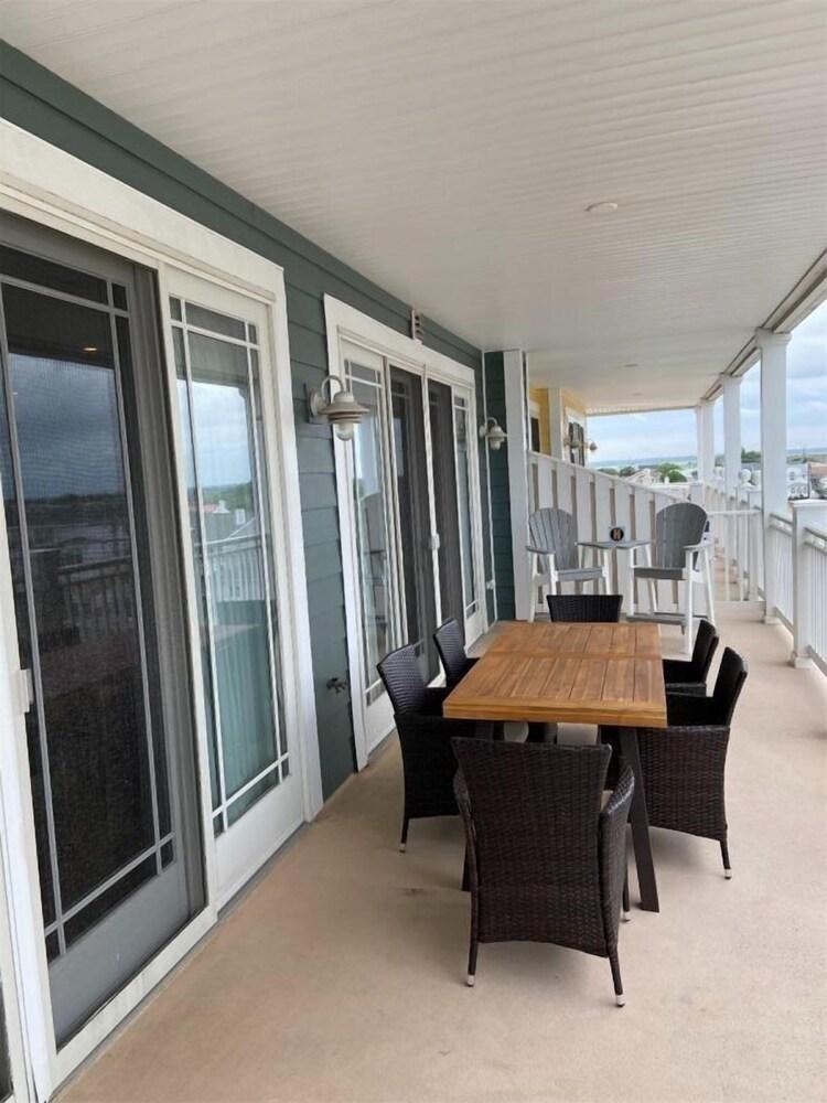 Wc7701 Atlantic Avenue, Unit 304