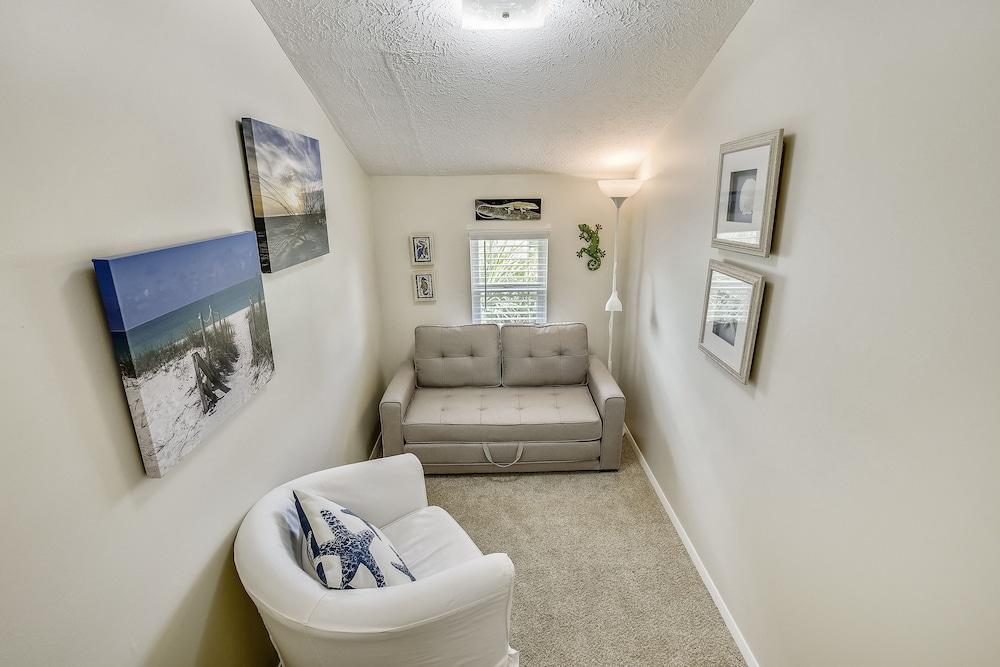 Casa El Sueno by Book That Condo