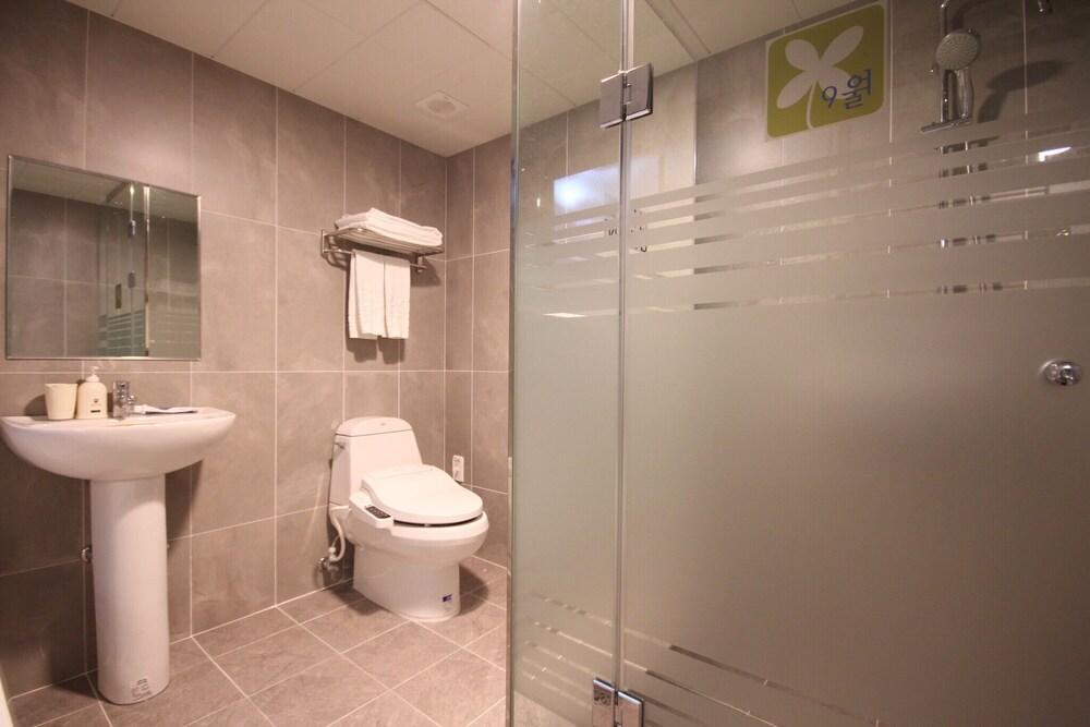 Busan Nampo-dong Elise