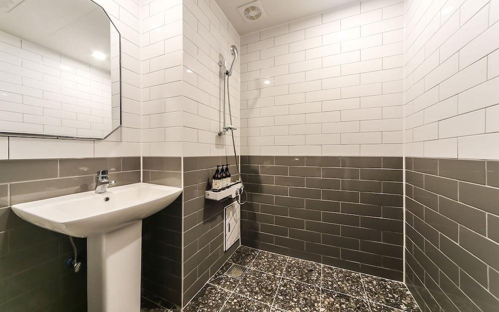 Geojedo Branch Cell Phoenix