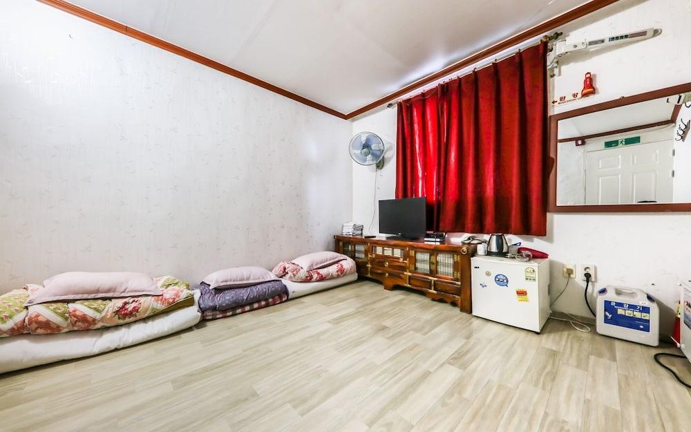 Seosan Emperor Motel