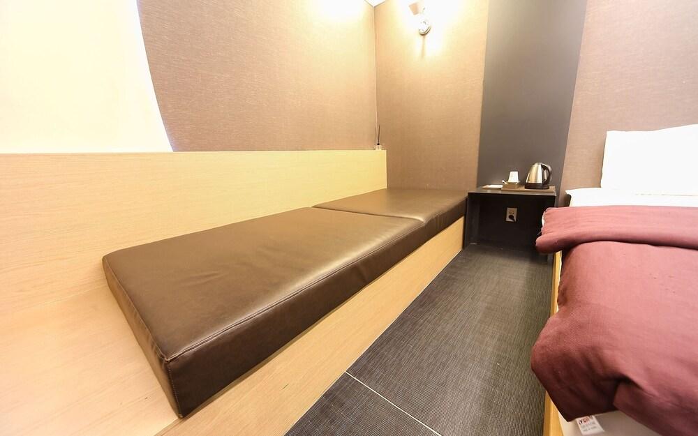 Changwon Jinhae Lewis Hotel