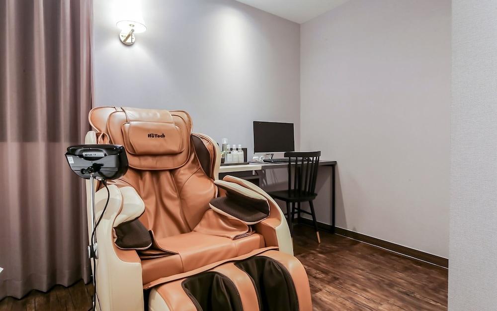 Yangsan Seoksan Button