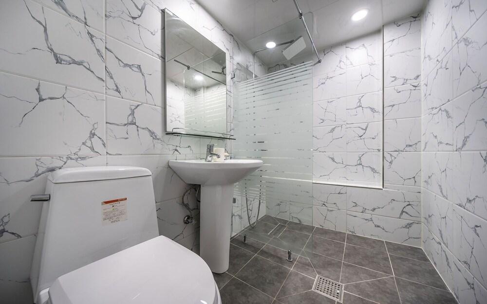 Gwangju Self Check-in Hotel K