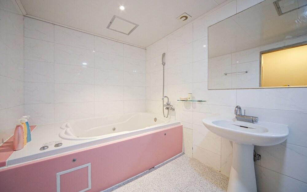 Busan Gaeum E Fashion