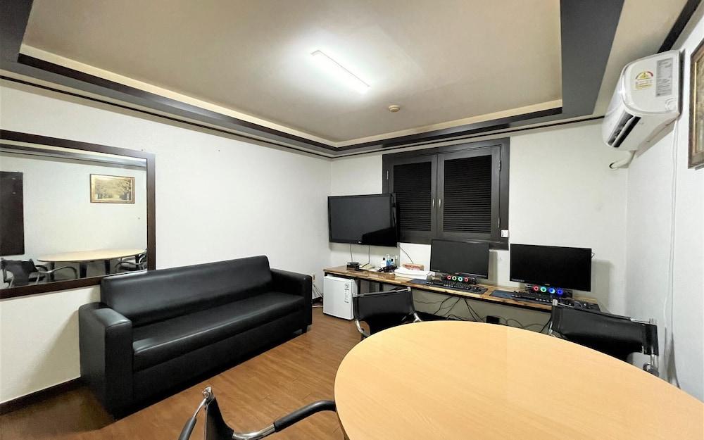 Daejeon Yucheon Full House