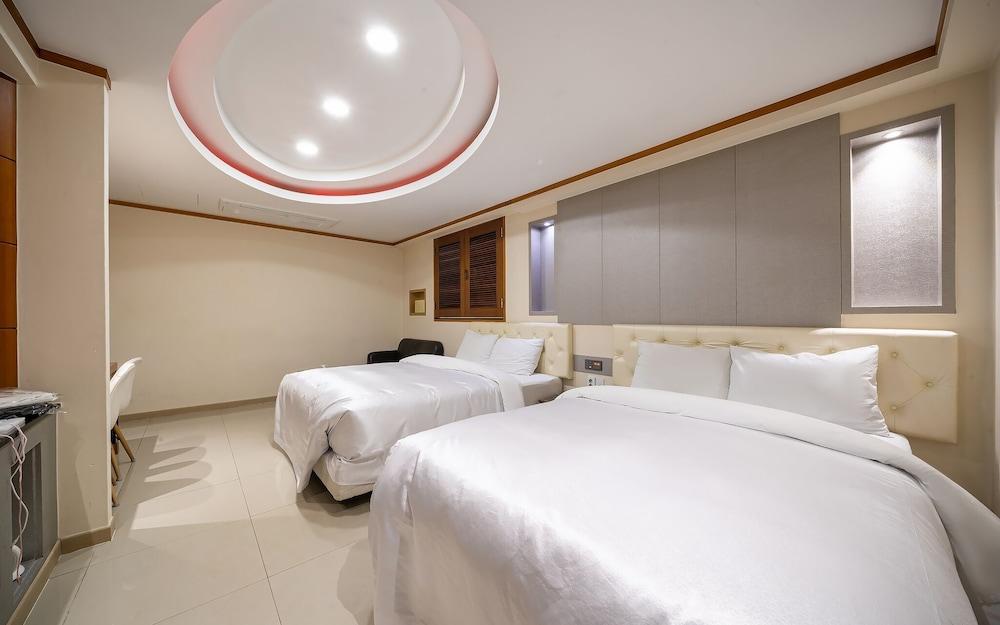 Suwon Guundong Cinema