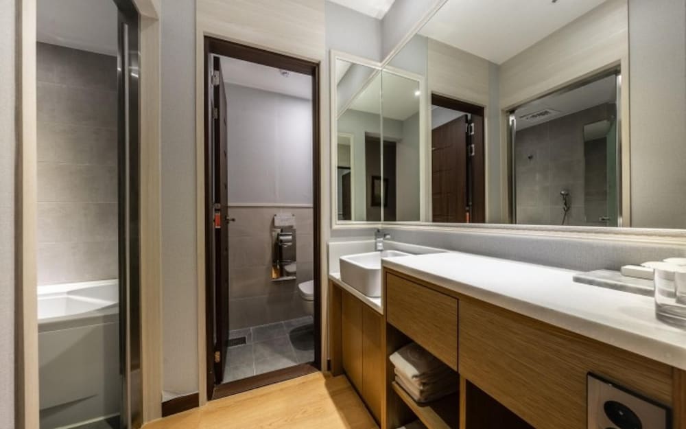 Busan Station Notte La Mia