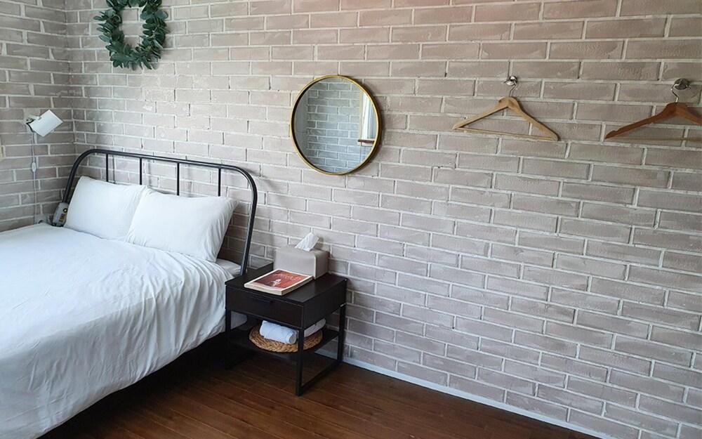 Sokcho Hutte Guest House