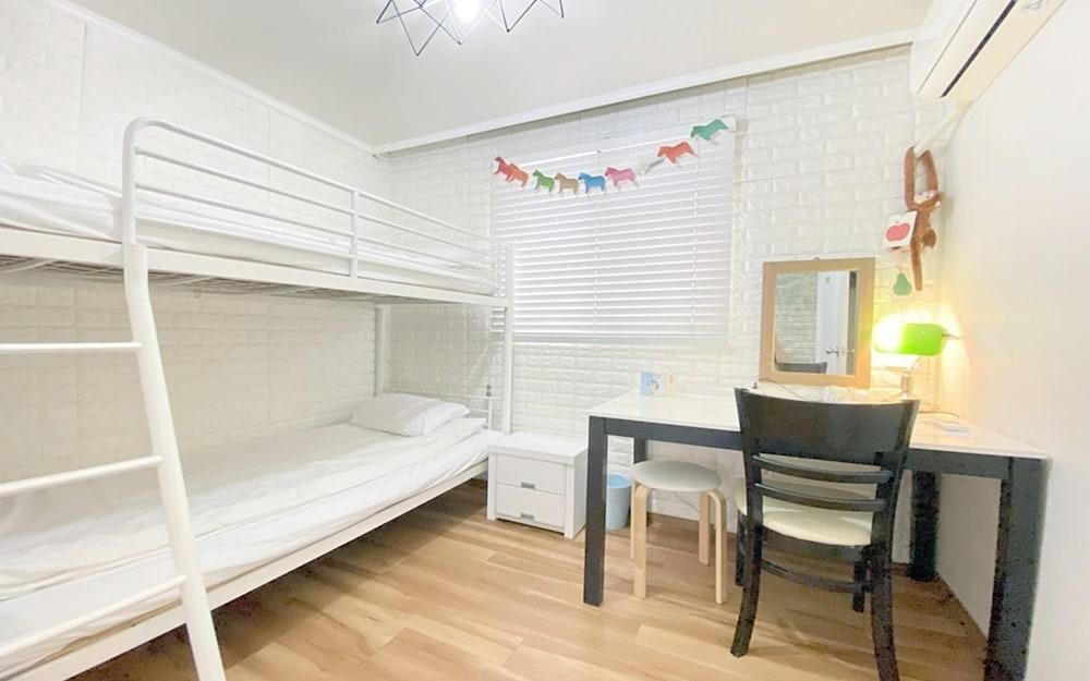 Seoul Station Aroha Guest House