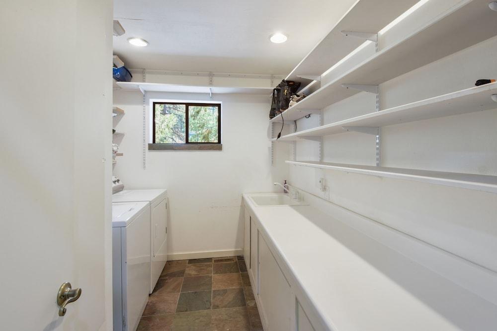 Tumbleweed Trails Deck & Hot Tub!