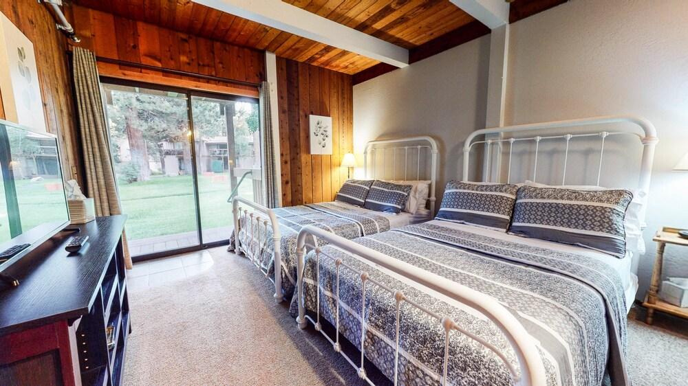 Tranquility at Villa De Los Pinos