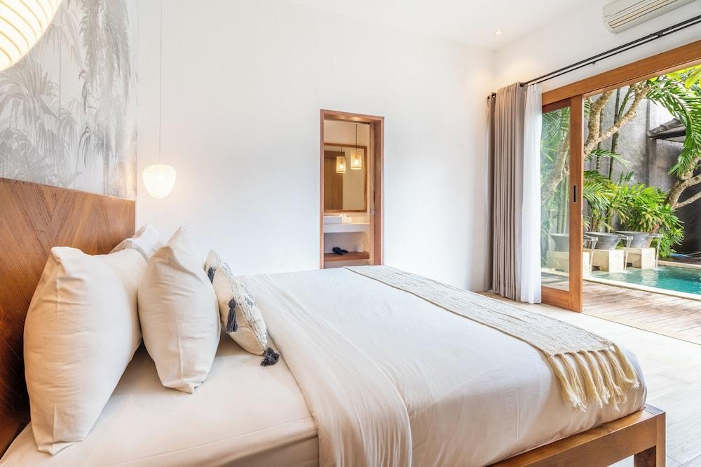 Villa Lapis by Villa Finder