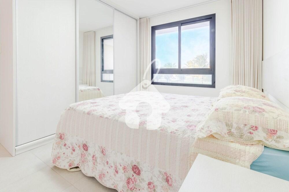 PF14 Great 2 Bedroom Apartment