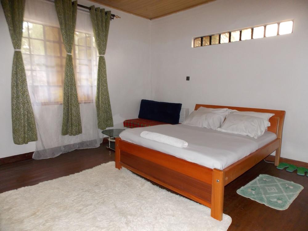 Stunning Villa in Private Compound in Nairobi, KE