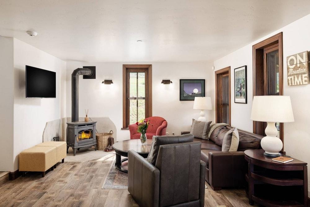 Chaparral Aspen Ranch Cabin