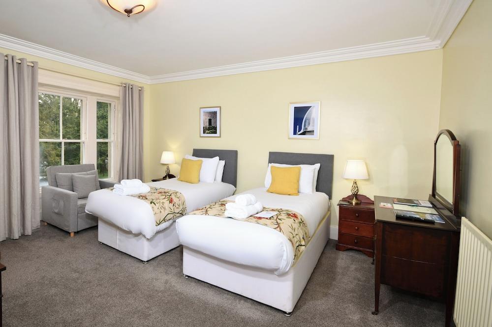 Lovelady Shield Hotel