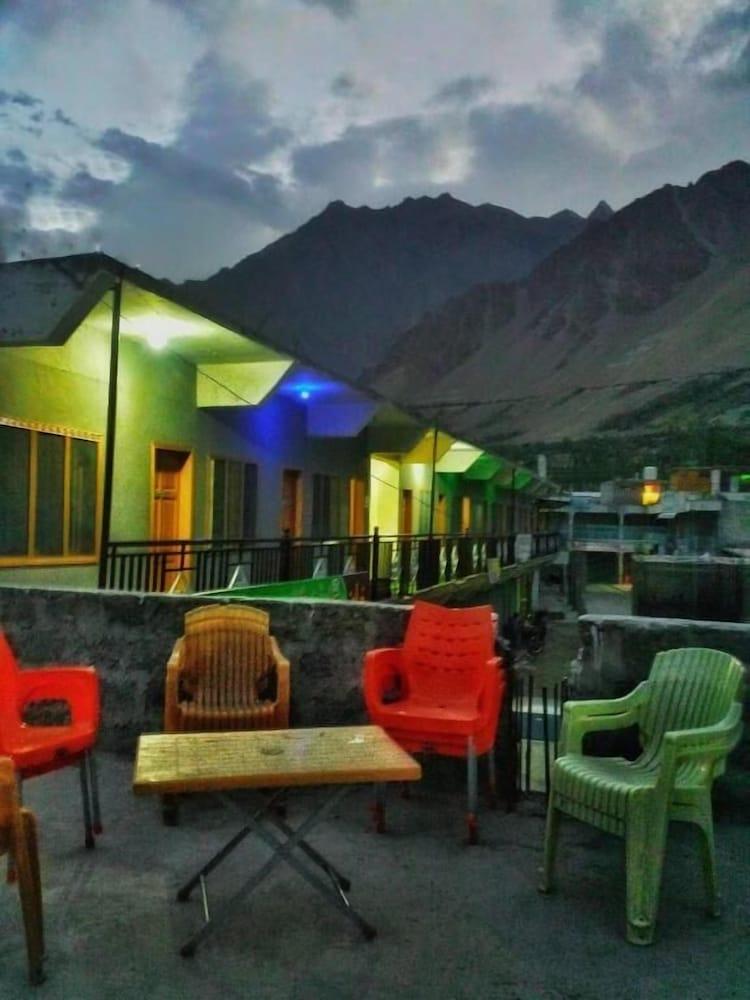 Hotel Mountain Villa Hunza