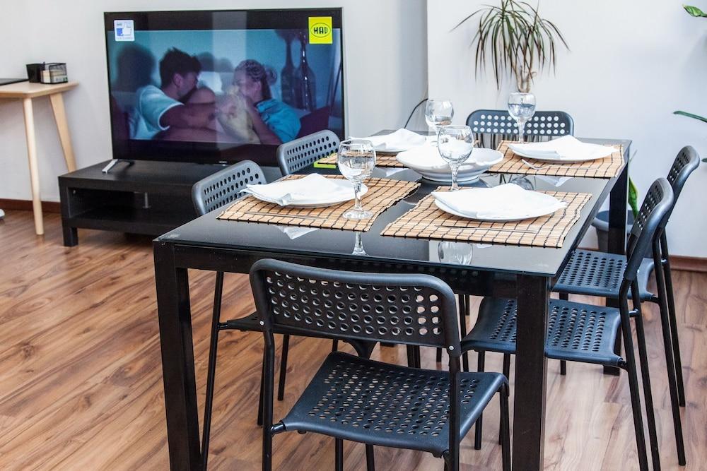 Modern-deluxe central apt in Athens