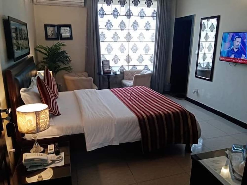 Crosswinds Guest House