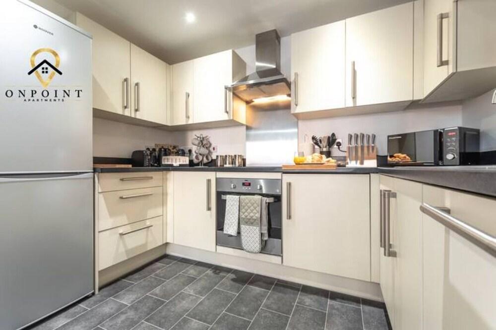 ✰OnPoint- AMAZING Apt perfect for Business/Work✰