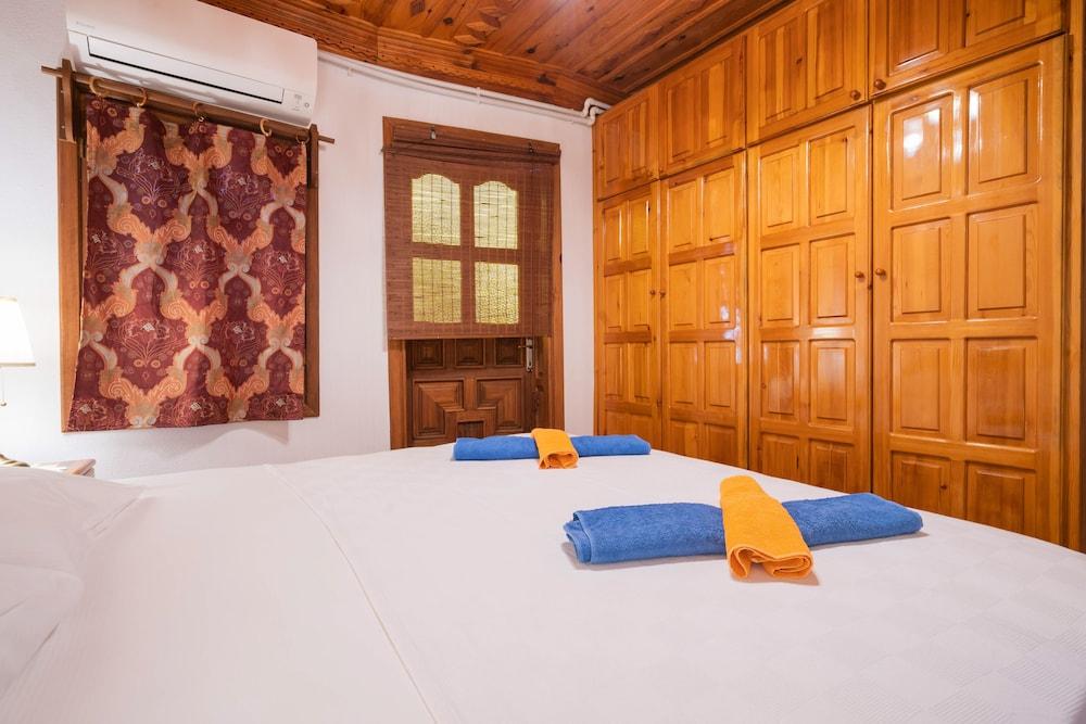 Liya Boutique Hotel & Suites