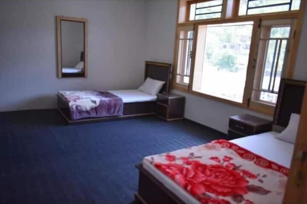 Peace Land Hotel Hunza