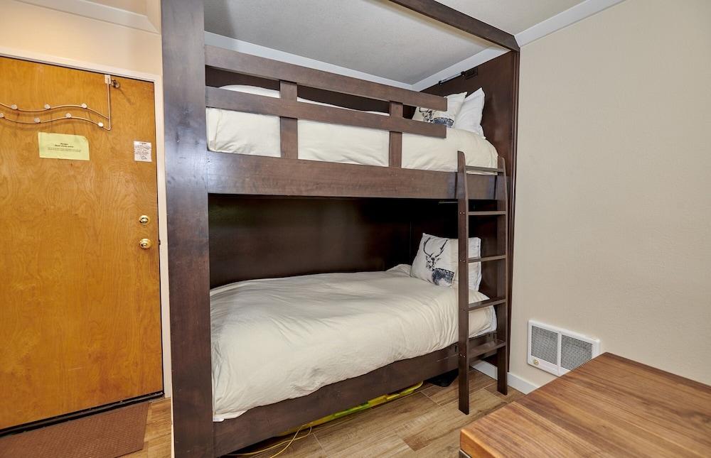 St. Anton Courtyard View Ski-in/out 1-bedroom Condo