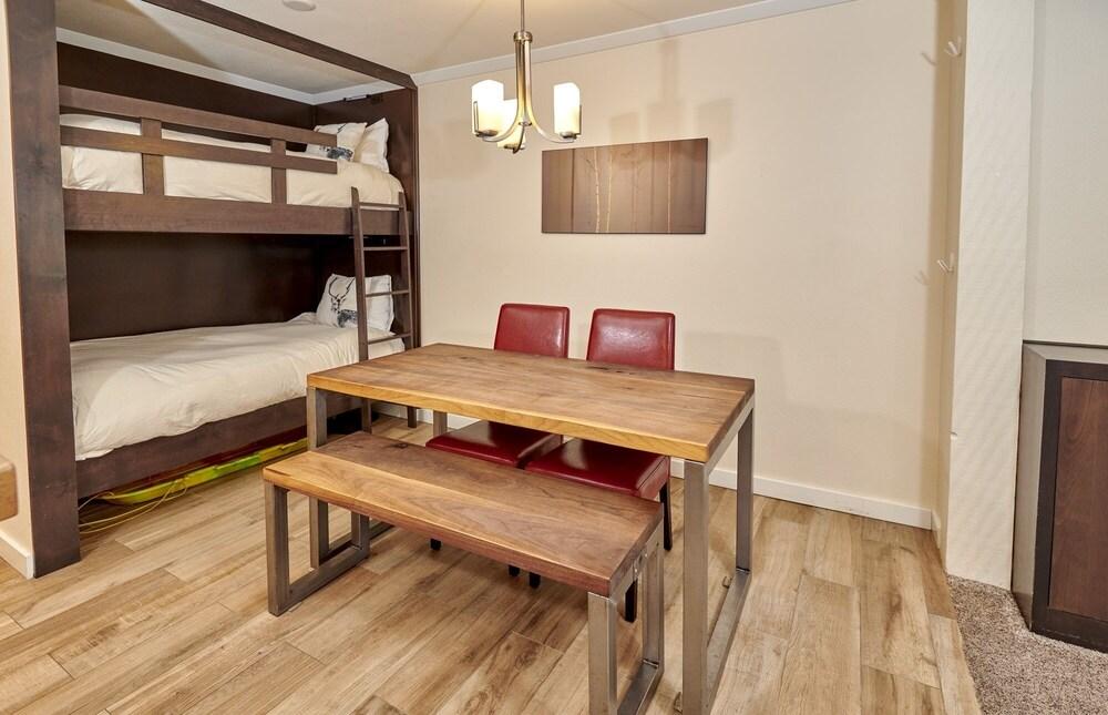 St. Anton Courtyard View Ski-in/out 1-bedroom Condo