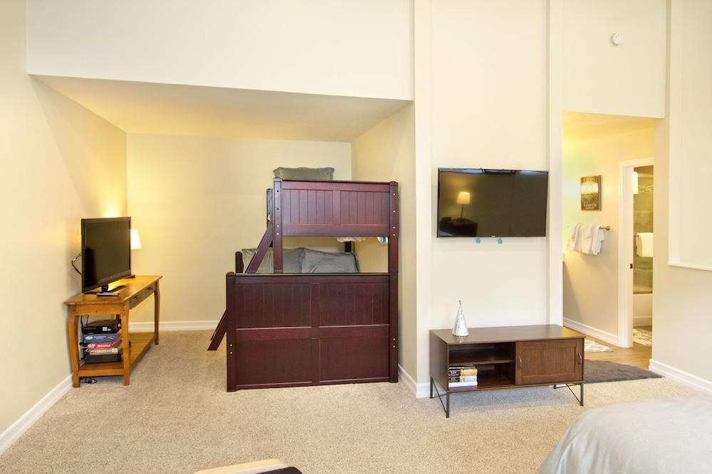 St. Anton Wooded View 2-Bedroom Condos w/ fireplace