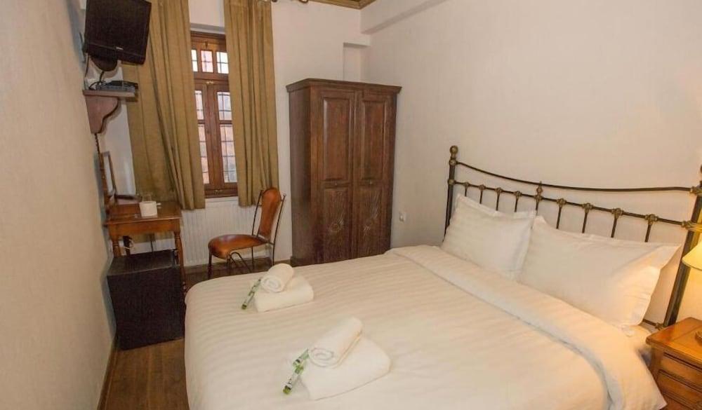 Arkefthos Mountain Hotel